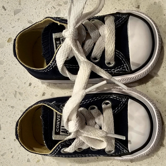 Converse Navy Blue Toddler Sneakers sz 2 - Picture 2 of 7